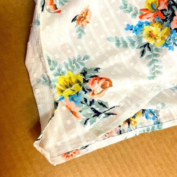 LOFT Women Garden Ruffle Tie Neck Blouse size Medium - Picture 8 of 13